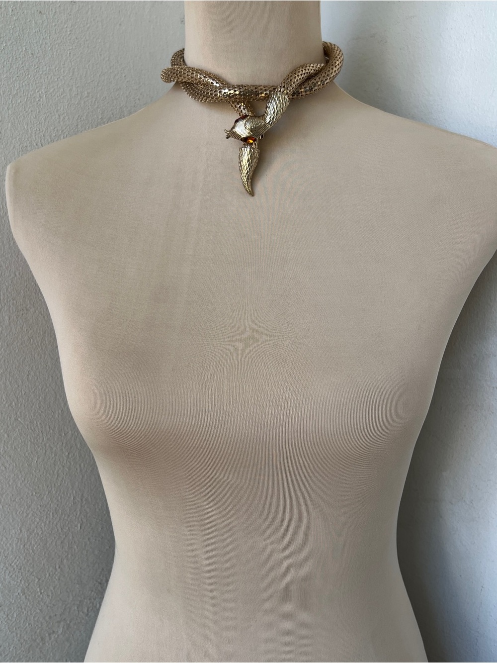 Unsigned Whiting Davis Oromesh Gold Mesh Snake Belt Lariat Necklace Crystal Eyes - Picture 10 of 12